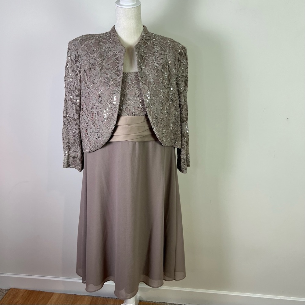 R&M Richards Women’s Formal Mauve Dress Sequin Jacket Suit Size 18